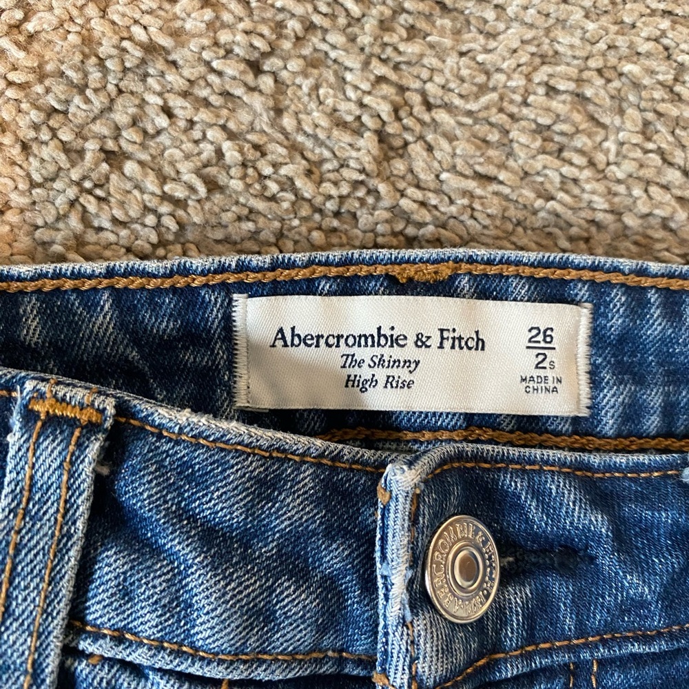 Abercrombie jeans - Picture 2 of 4